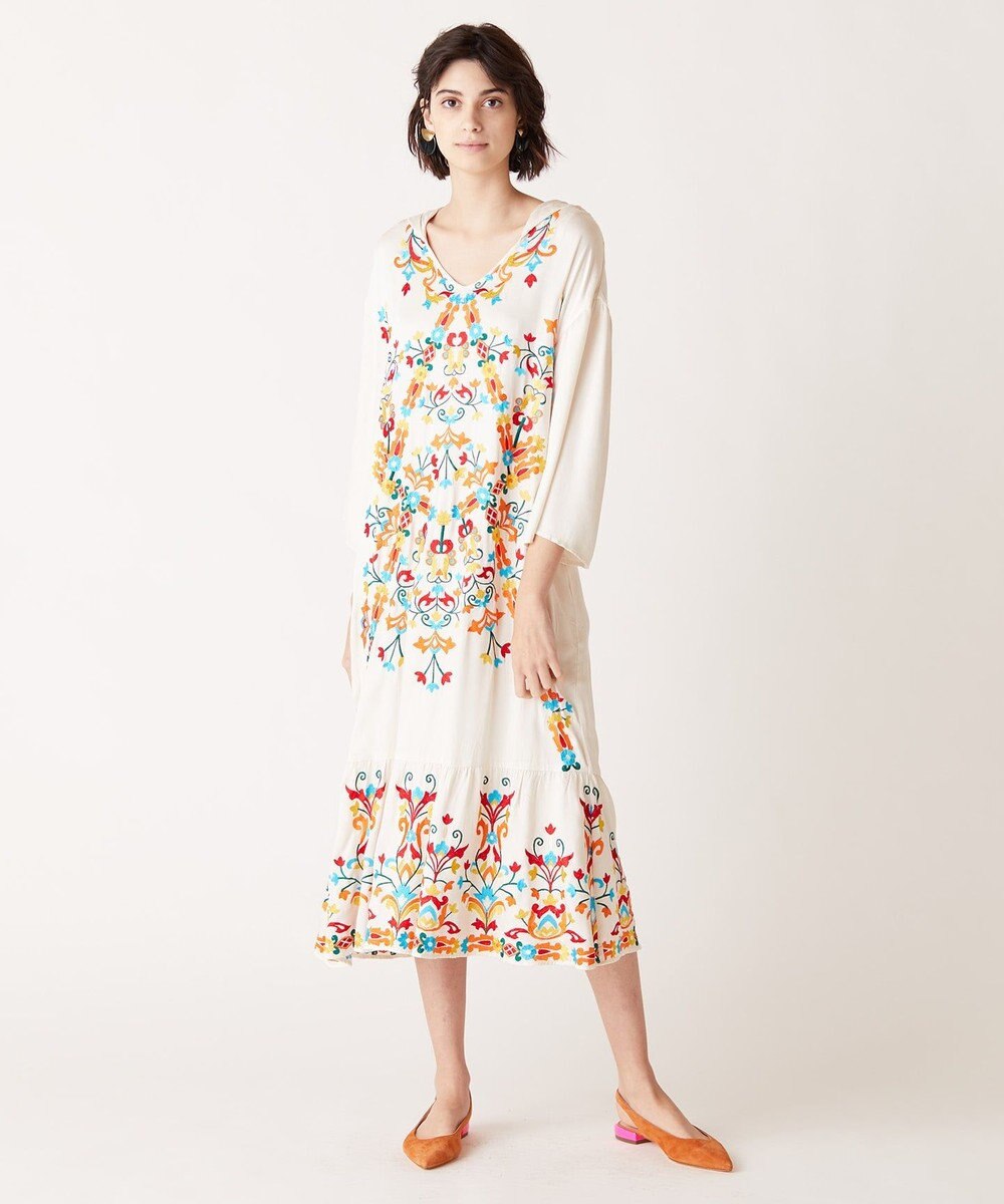 フード刺繍ロングワンピース Grace Continental Grace Continental グレースコンチネンタル 通販 フード刺繍ロングワンピース Grace Continental Grace Continental グレースコンチネンタル 通販