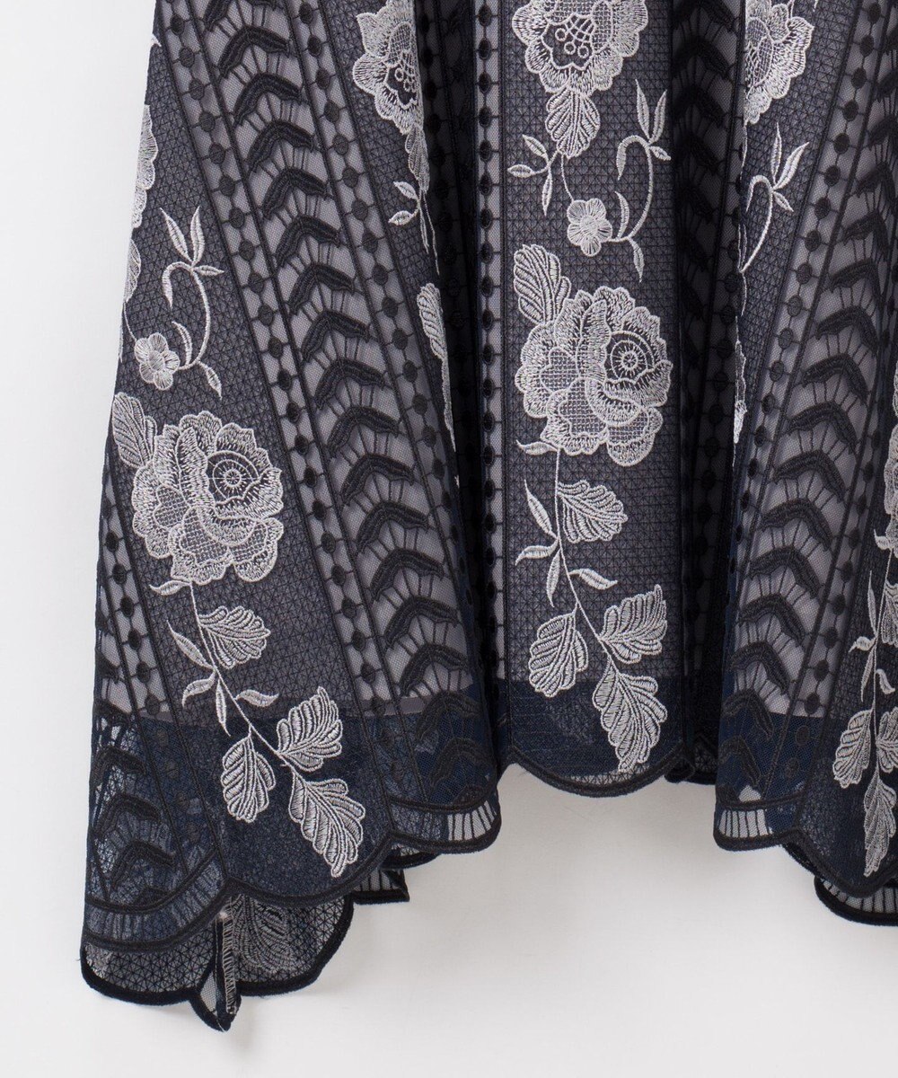ライン刺繍ワンピース Grace Continental Grace Continental グレースコンチネンタル 通販