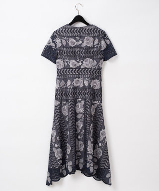 ライン刺繍ワンピース Grace Continental Grace Continental グレースコンチネンタル 通販 ライン刺繍ワンピース Grace Continental Grace Continental グレースコンチネンタル 通販