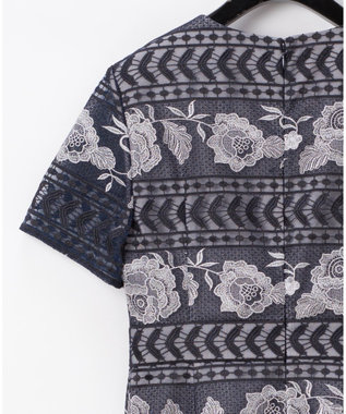 ライン刺繍ワンピース / GRACE CONTINENTAL | GRACE CONTINENTAL