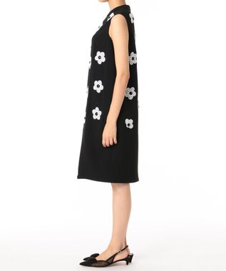 GRACE CONTINENTAL ビジューフラワータイトワンピース ブラック