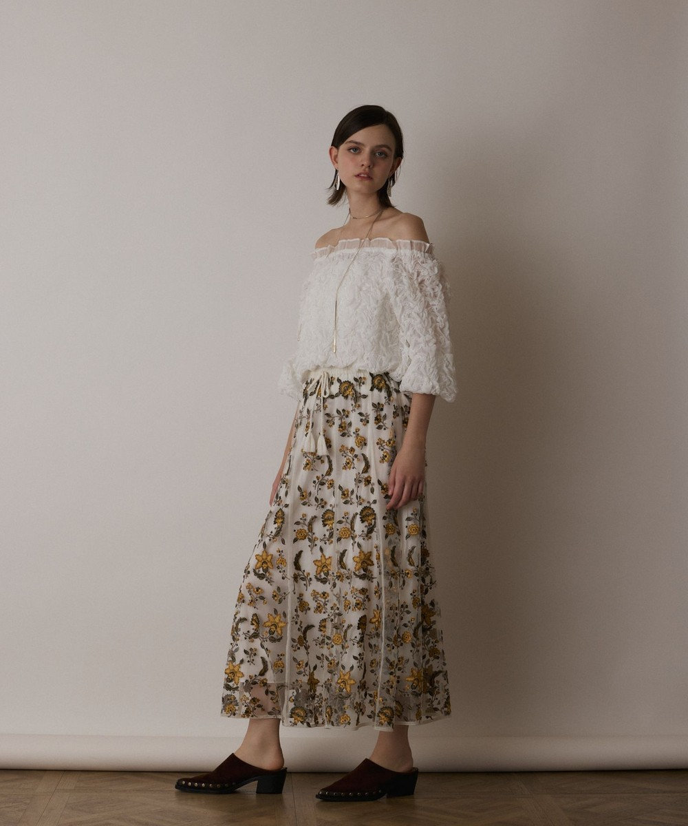 GRACE CONTINENTAL サラサ刺繍チュールスカート