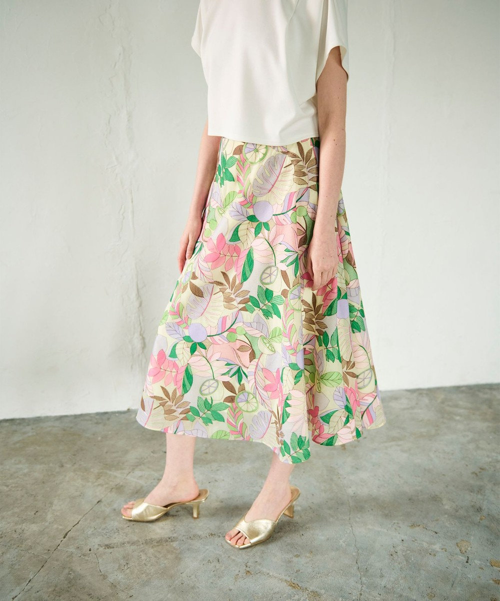 GRACE CONTINENTAL フルーツ刺繍フレアスカート