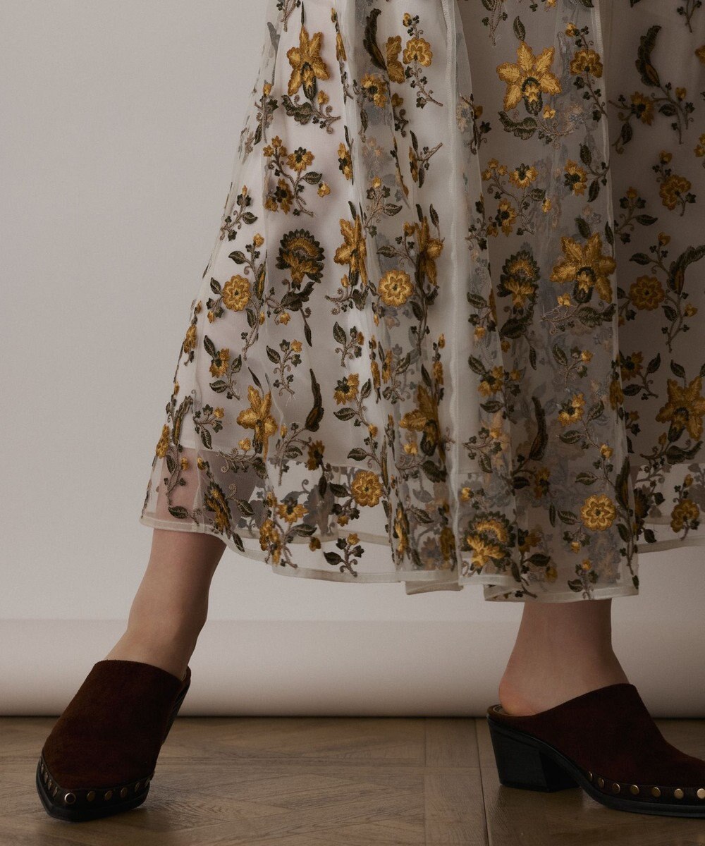 GRACE CONTINENTAL サラサ刺繍チュールスカート 