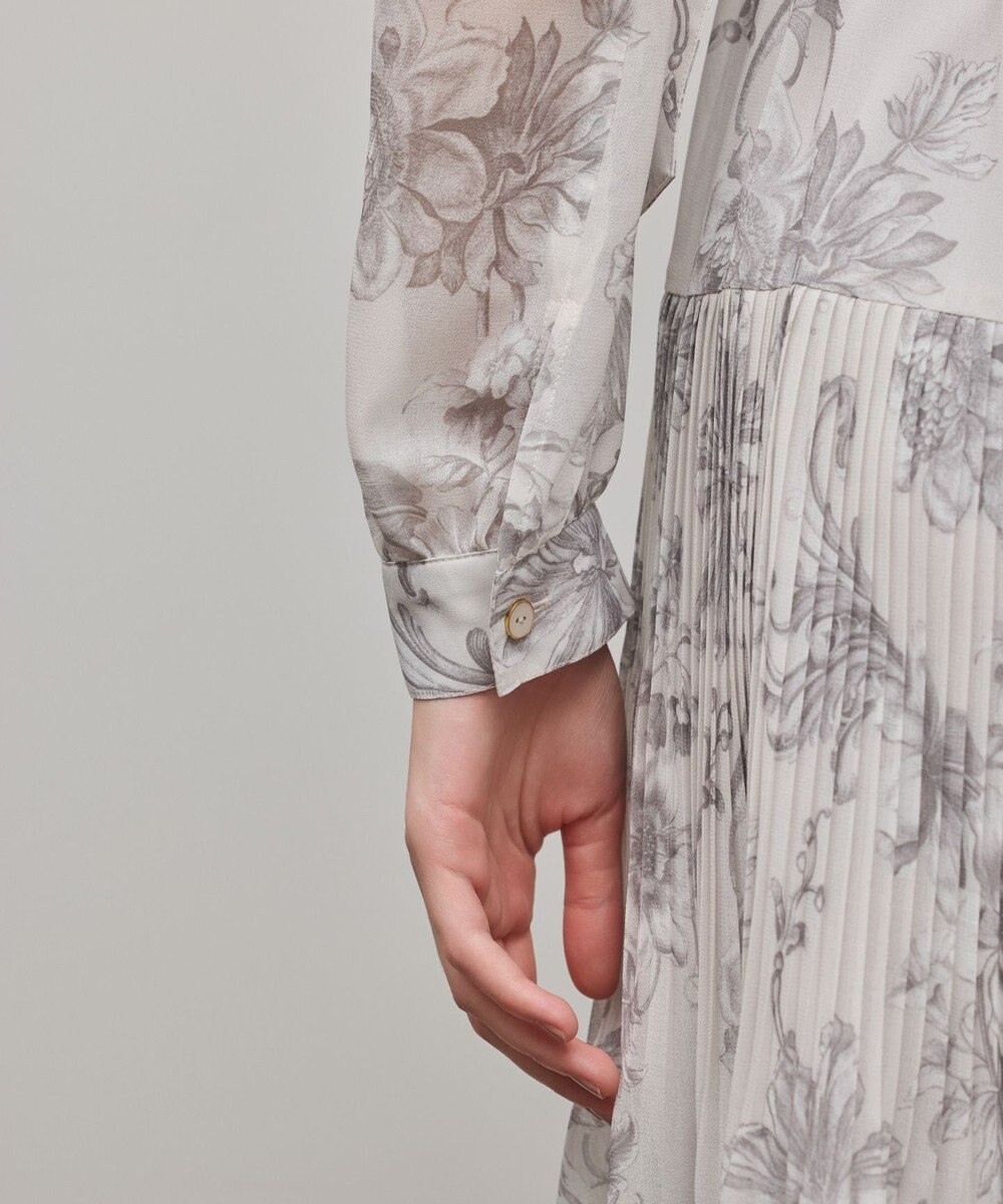 GRACE CONTINENTAL 【オンラインストア・梅田阪急店限定】フラワープリントプリーツワンピース 