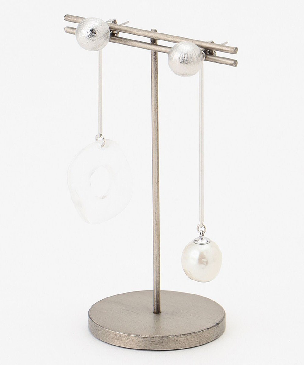 GRACE CONTINENTAL アシメクリアリングピアス 