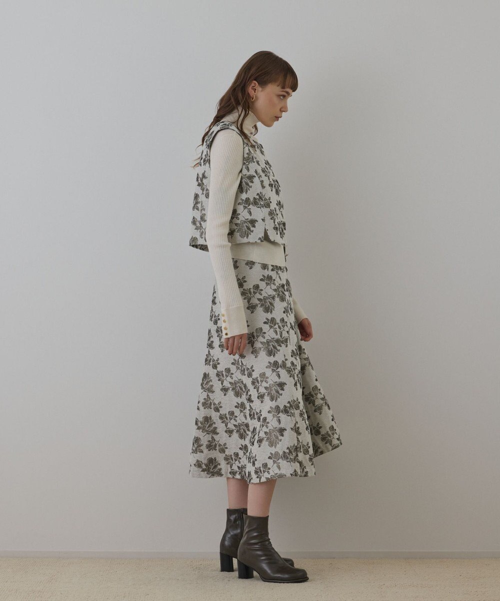 GRACE CONTINENTAL ラメフラワージャガードベスト 