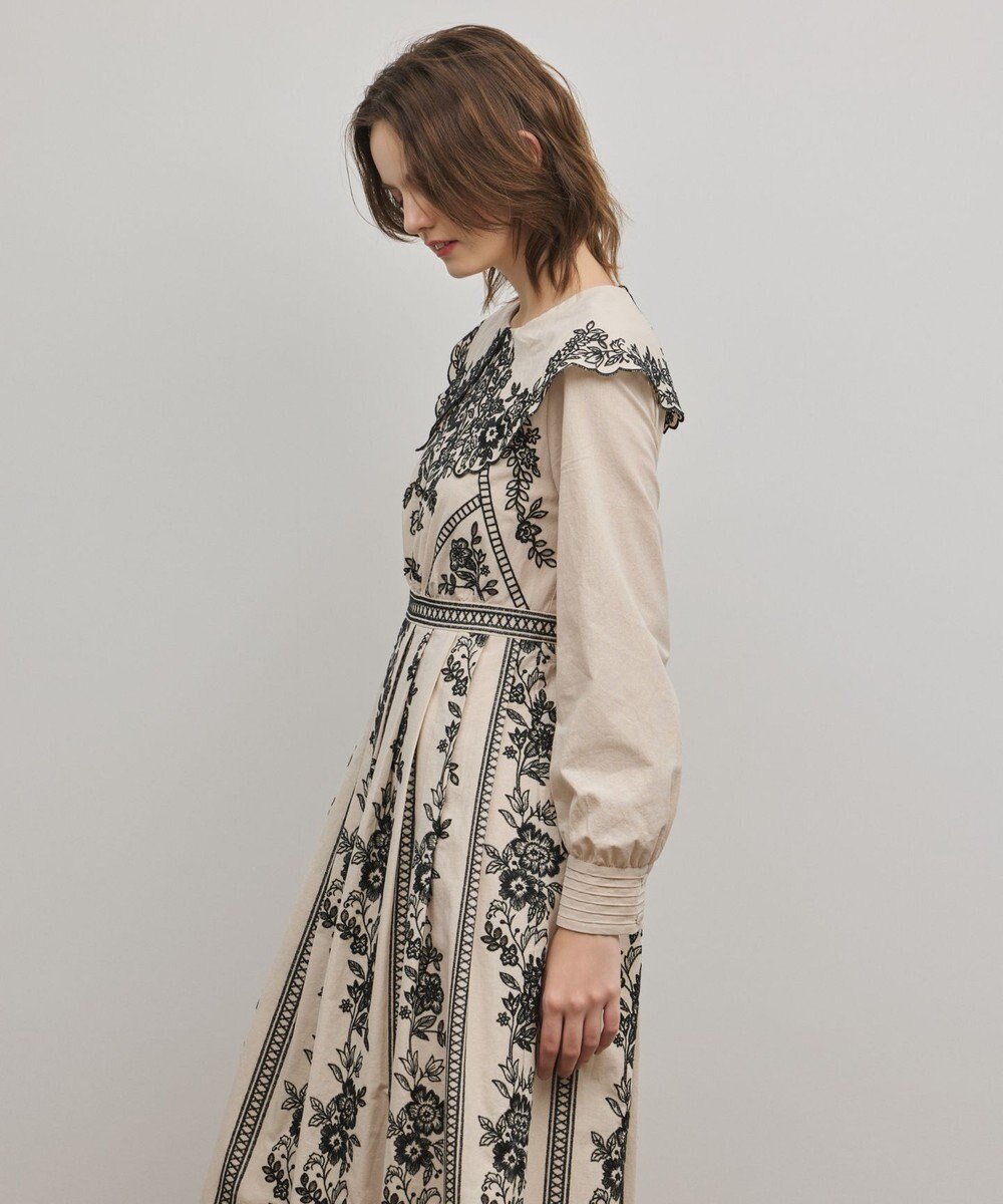 GRACE CONTINENTAL パターン刺繍ワンピース 