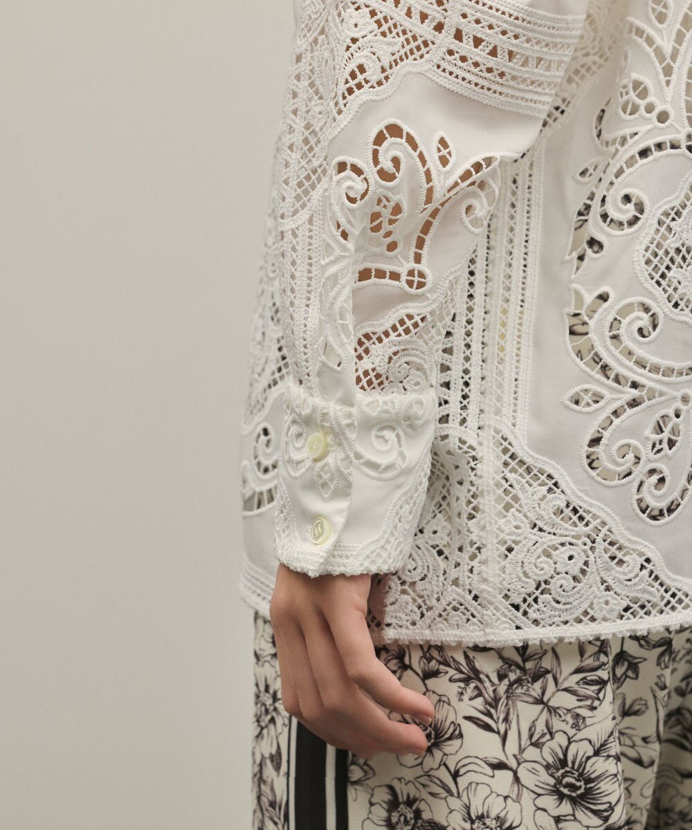 GRACE CONTINENTAL パネル刺繍シャツ 