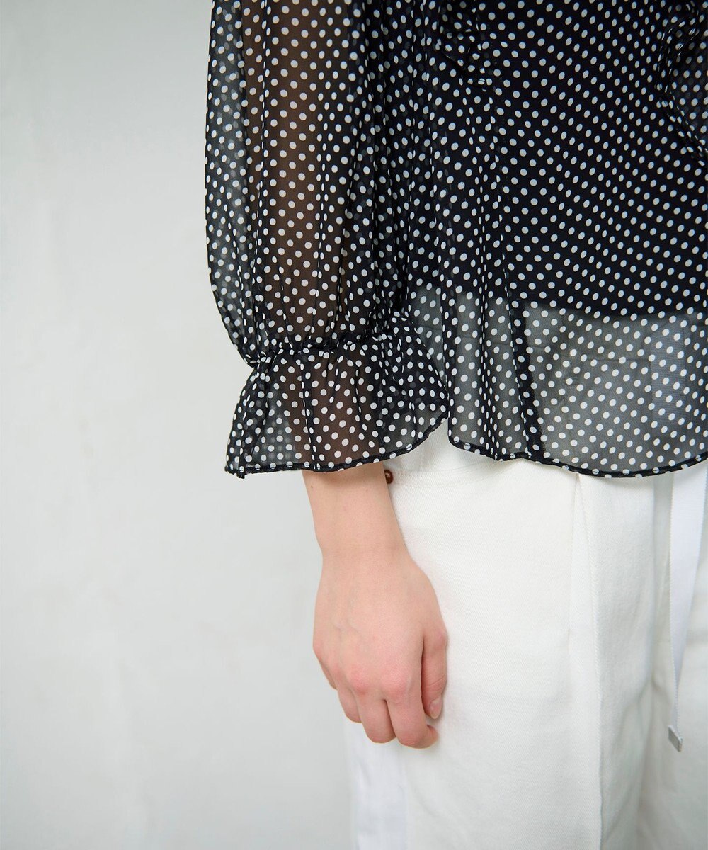 GRACE CONTINENTAL ドットラッフルブラウス 