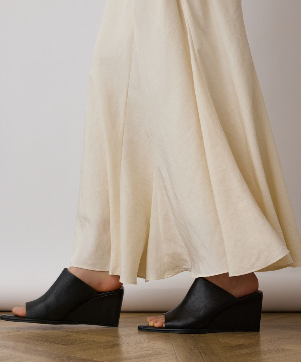 GRACE CONTINENTAL シルキーマーメイドスカート