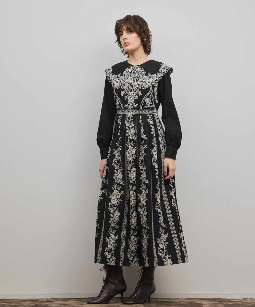 GRACE CONTINENTAL パターン刺繍ワンピース 