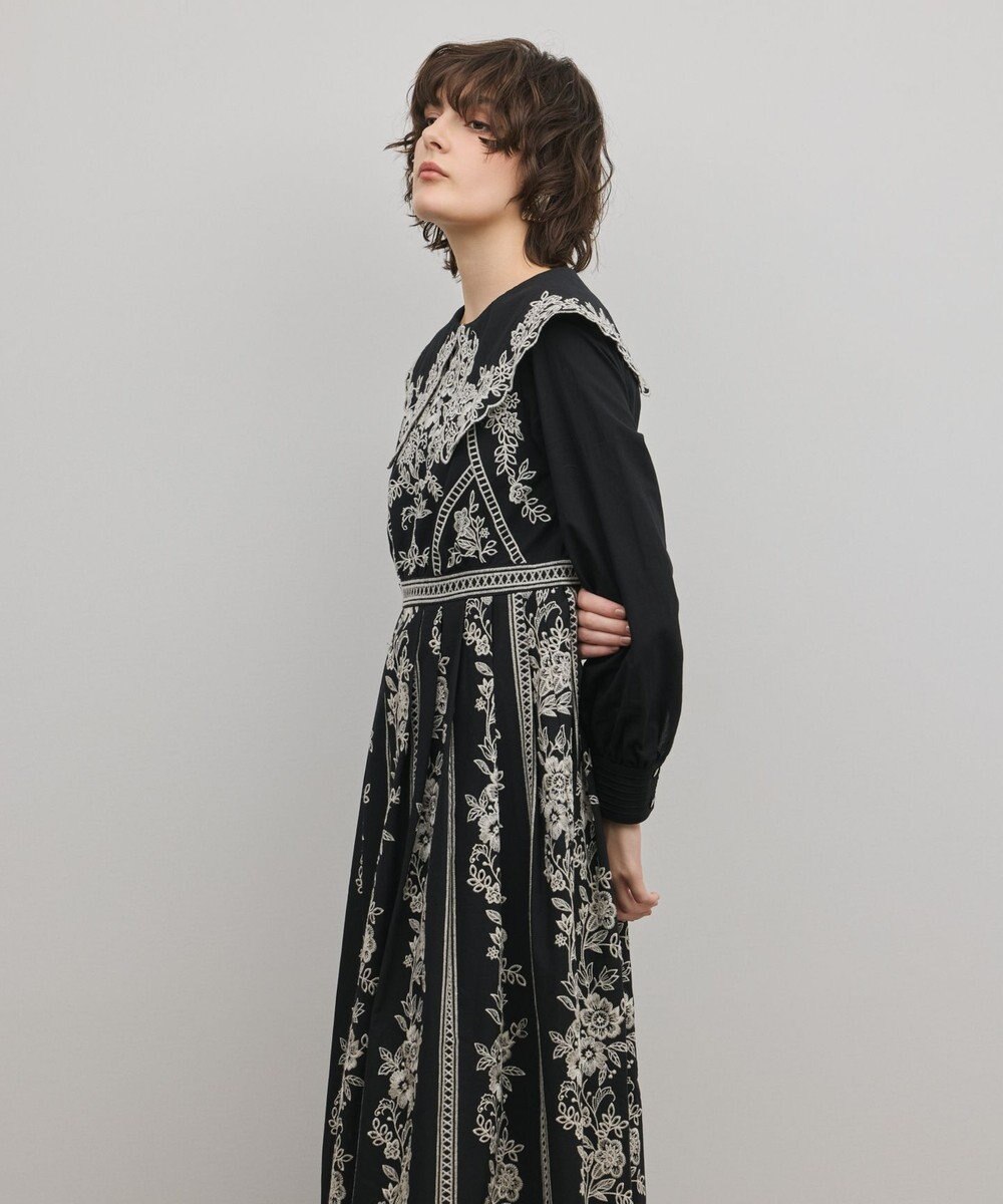GRACE CONTINENTAL パターン刺繍ワンピース 