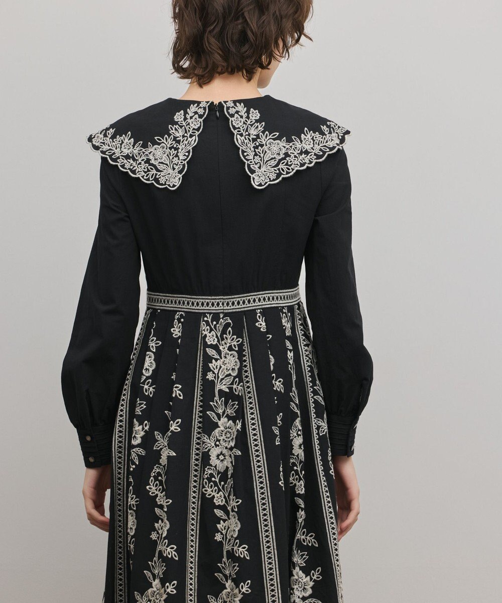 GRACE CONTINENTAL パターン刺繍ワンピース 