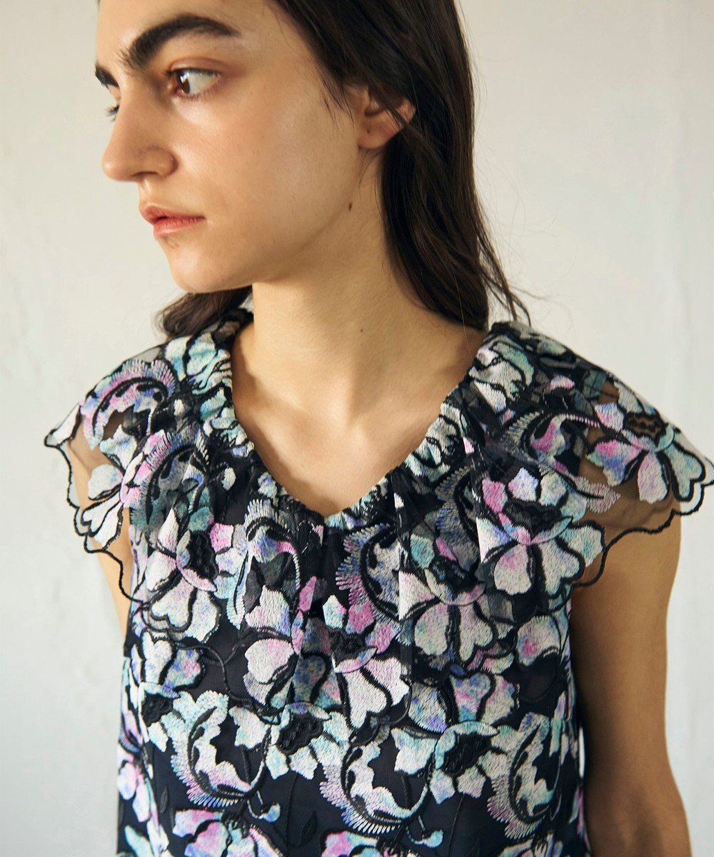 GRACE CONTINENTAL フラワー刺繍プリントトップ