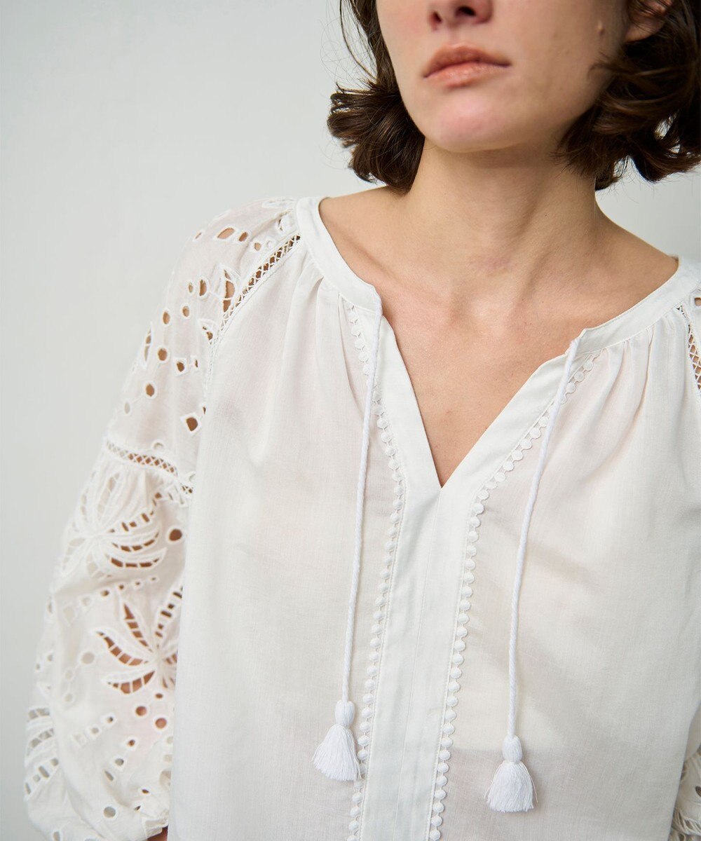 GRACE CONTINENTAL ヤシ柄カットワークトップ