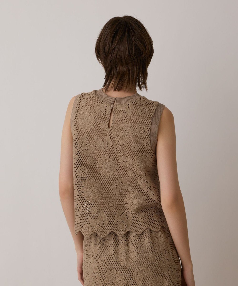 GRACE CONTINENTAL クロシュ刺繍トップ 