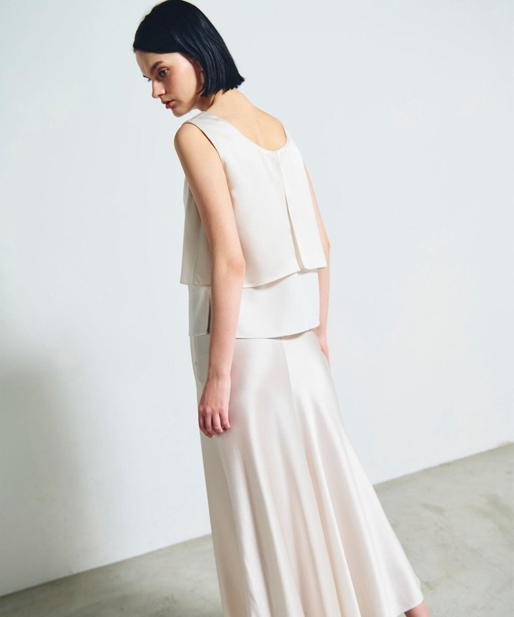 GRACE CONTINENTAL バックコンシャスサテンノースリーブ