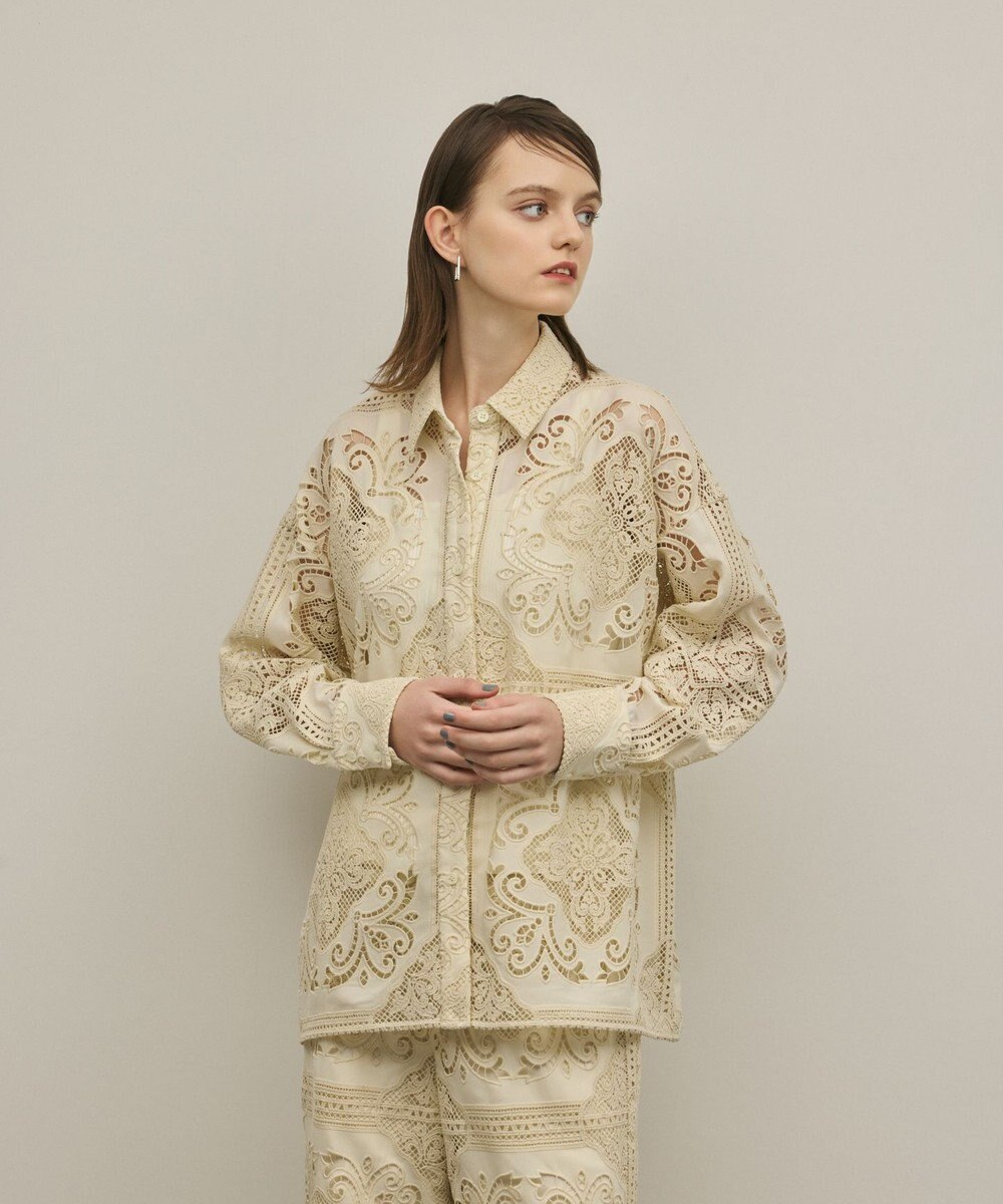 GRACE CONTINENTAL パネル刺繍シャツ 