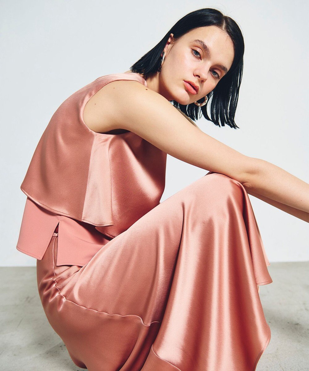 GRACE CONTINENTAL バックコンシャスサテンノースリーブ