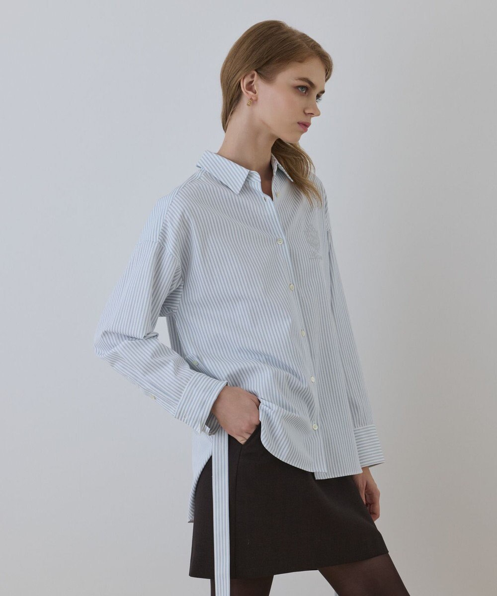 GRACE CONTINENTAL エンブレム刺繍シャツ 