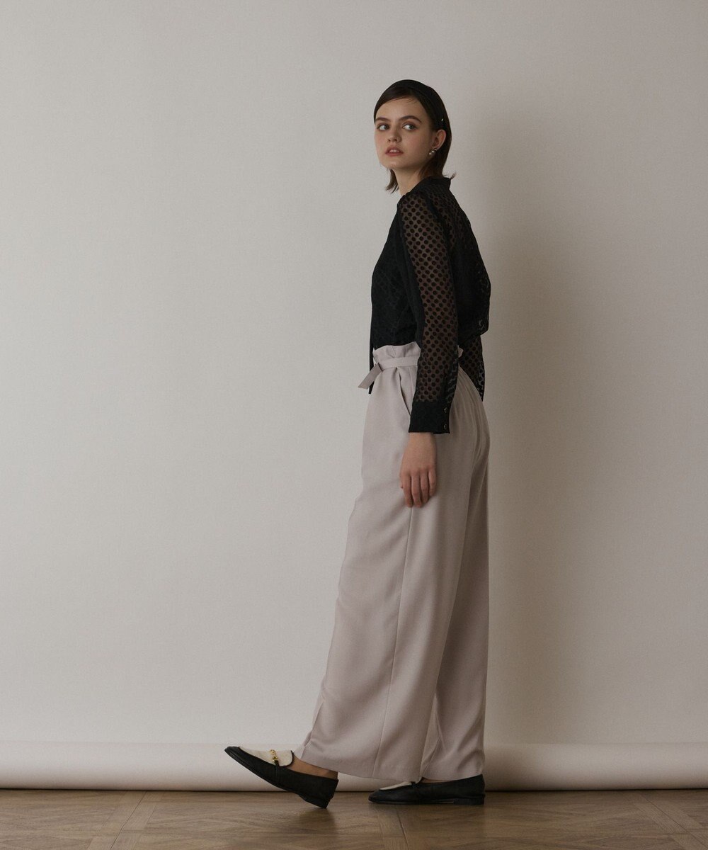 GRACE CONTINENTAL ドットオパールタイ付ブラウス