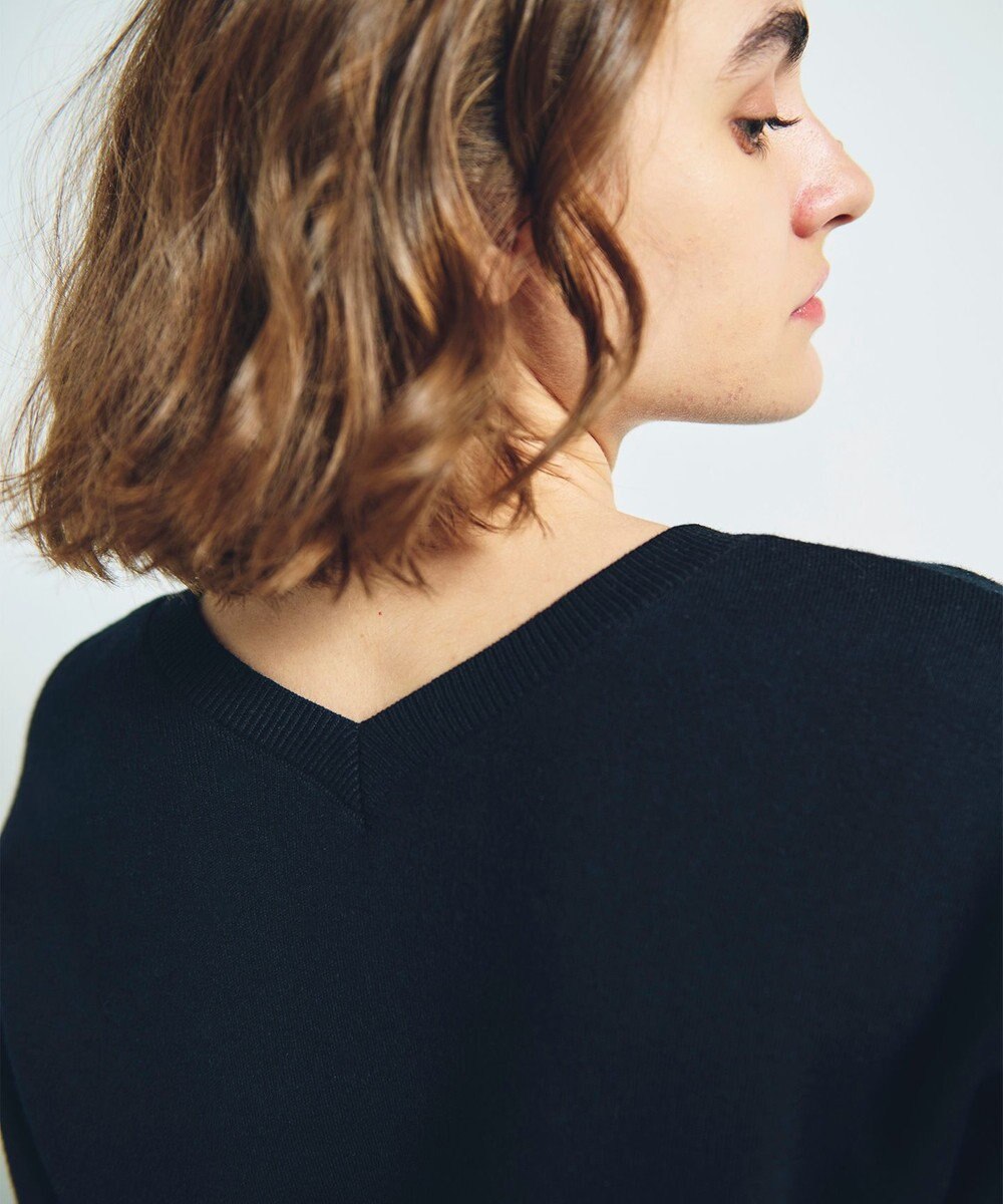 GRACE CONTINENTAL ロゴビジューニットトップ 