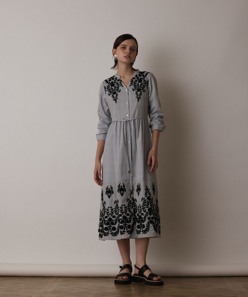 GRACE CONTINENTAL ストライプ刺繍ワンピース 