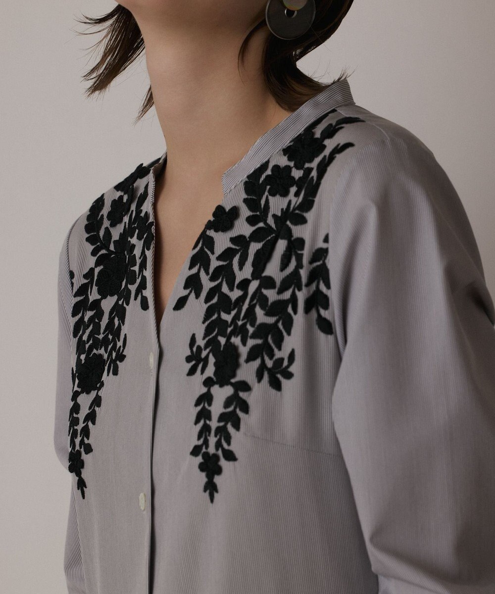 GRACE CONTINENTAL ストライプ刺繍ワンピース