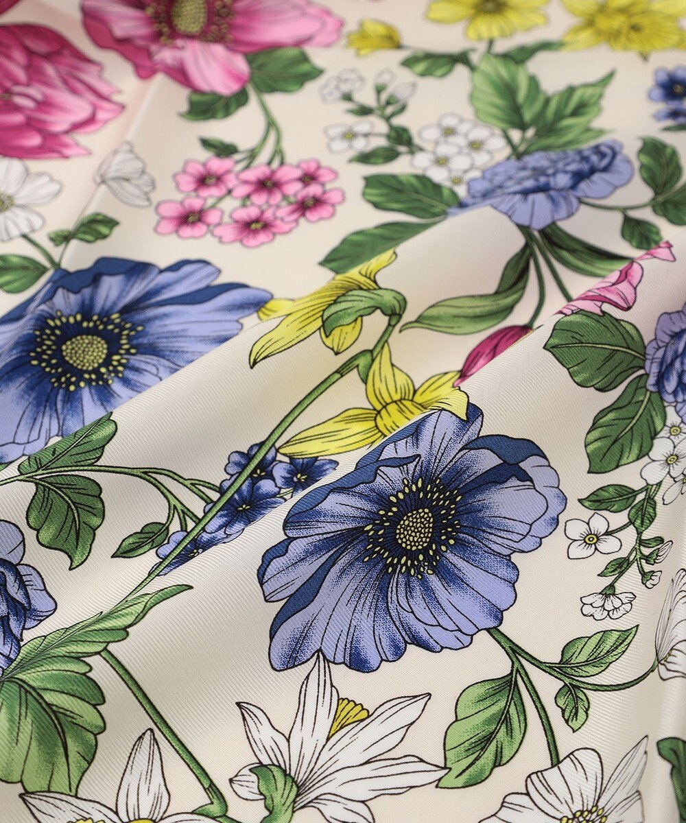 GRACE CONTINENTAL フラワーシルクスカーフ 