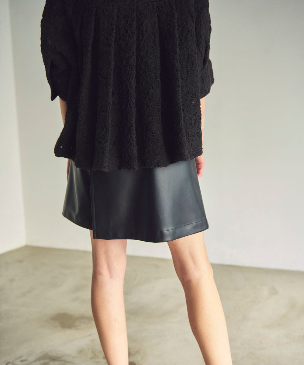 GRACE CONTINENTAL フェイクレザーミニスカート 
