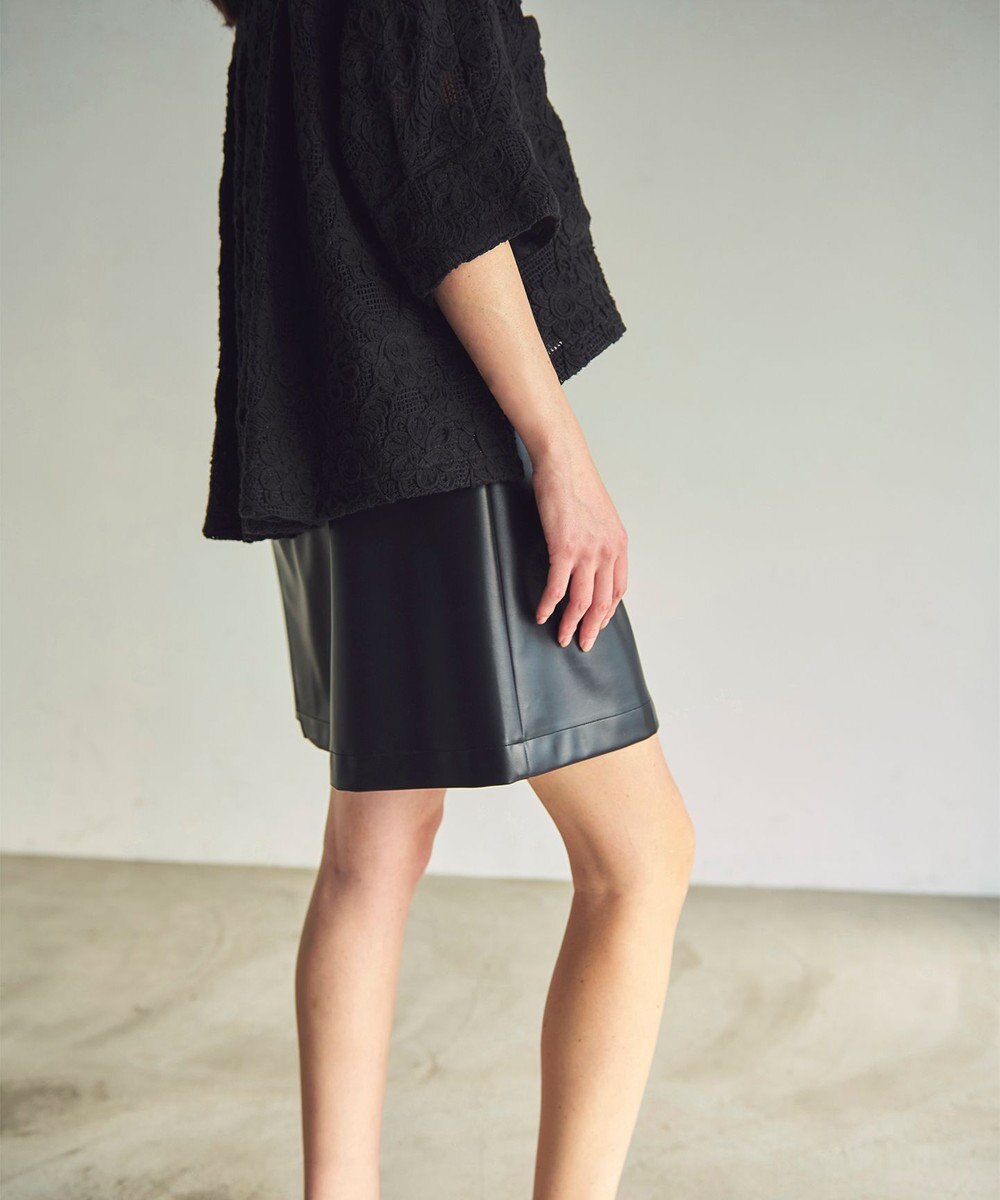 GRACE CONTINENTAL フェイクレザーミニスカート 