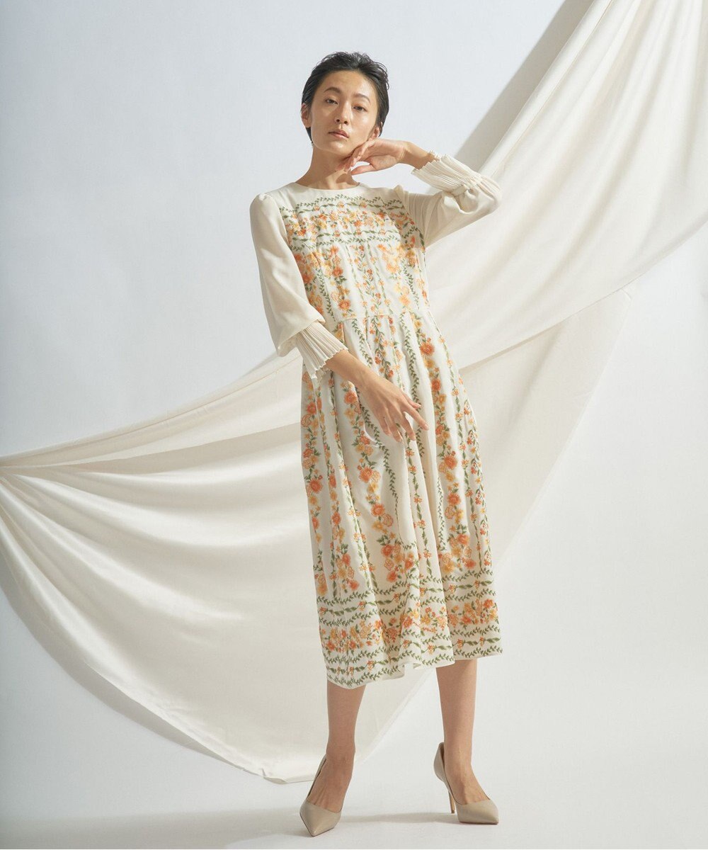 フラワーライン刺繍ワンピース Grace Continental Grace Continental グレースコンチネンタル 通販 フラワーライン刺繍ワンピース Grace Continental Grace Continental グレースコンチネンタル 通販
