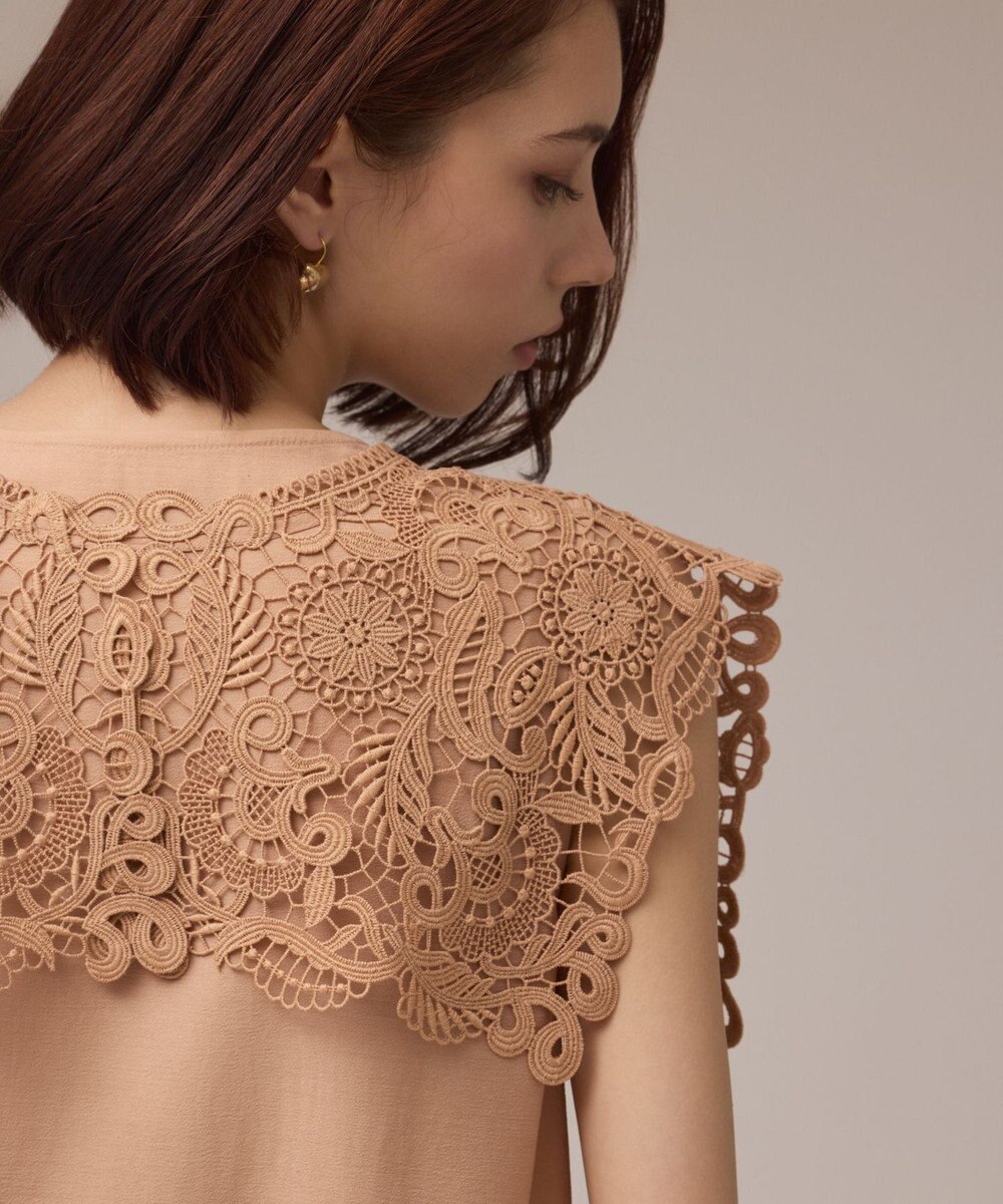 GRACE CONTINENTAL パターンレースカラーブラウス