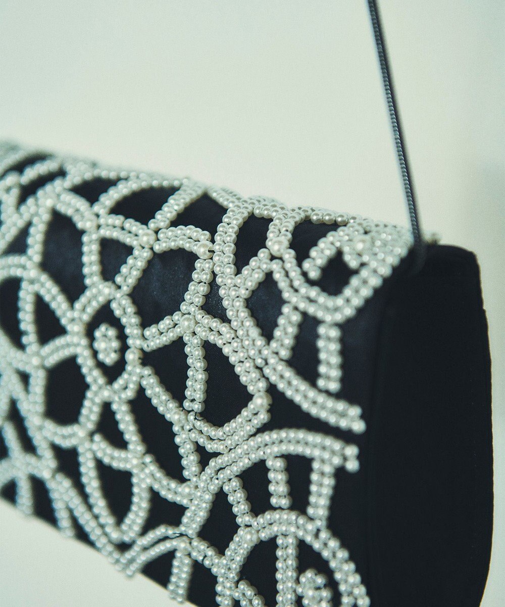 GRACE CONTINENTAL パールフラワークラッチバッグ 