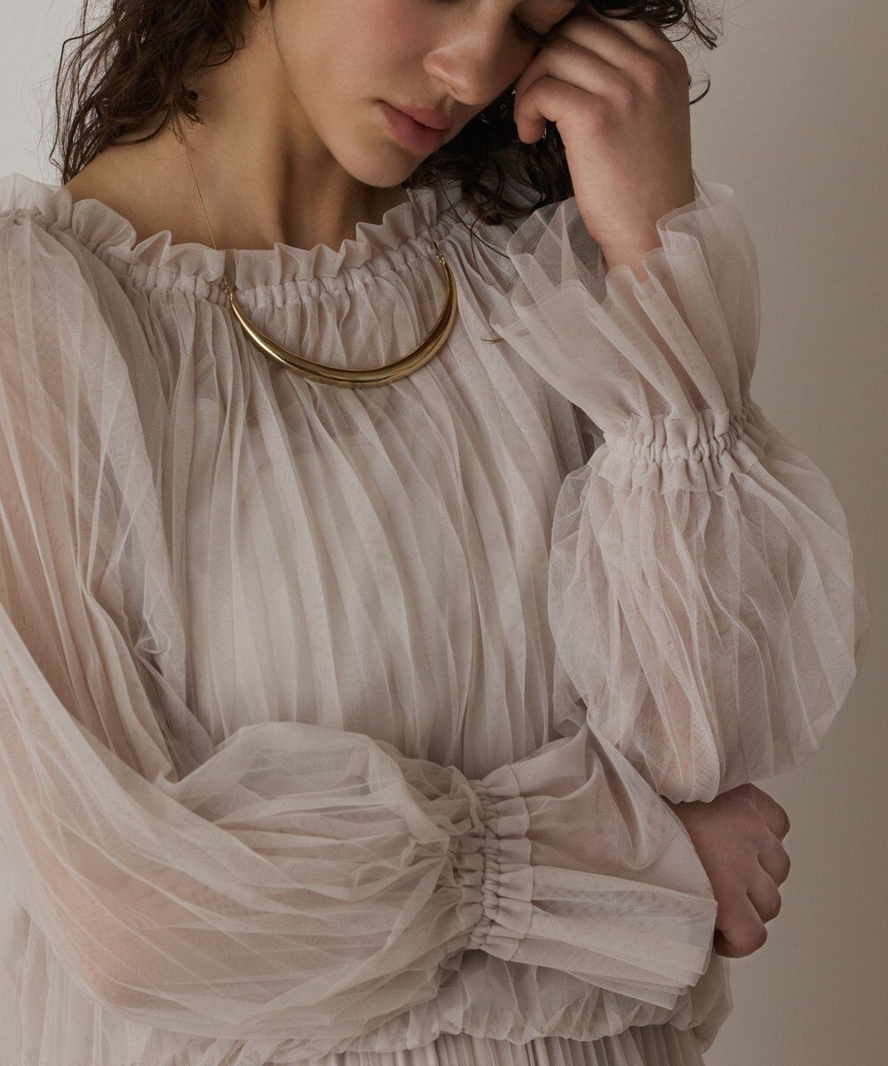 GRACE CONTINENTAL チュールプリーツトップ