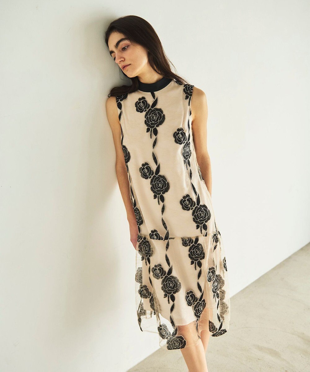 GRACE CONTINENTAL ハイネック刺繍ワンピース 