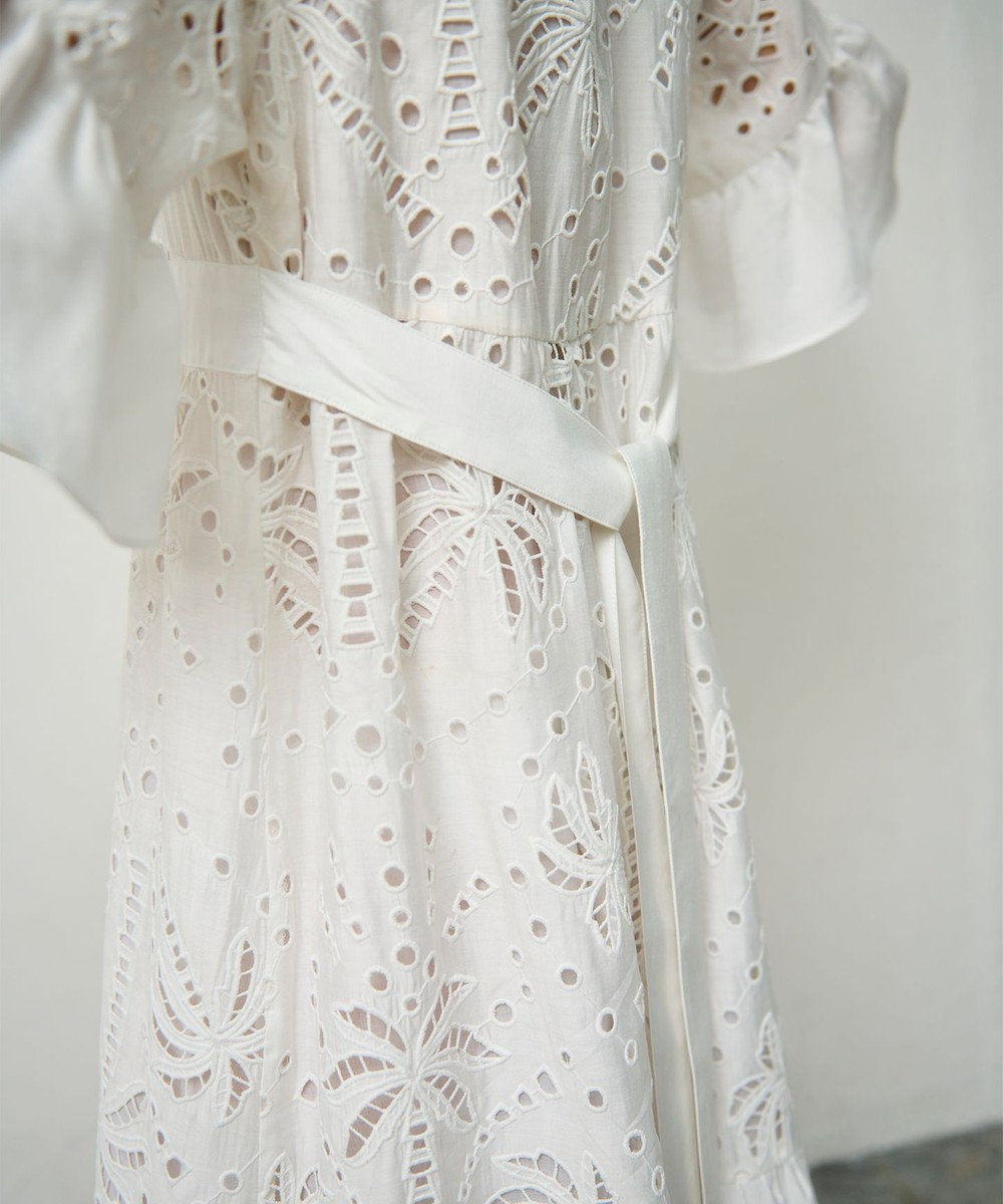 GRACE CONTINENTAL ヤシ柄カットワークワンピース