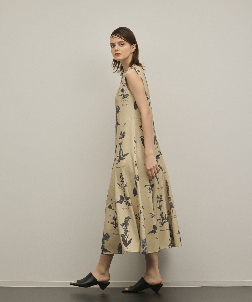 GRACE CONTINENTAL ボタニカルプリントフレアワンピース 