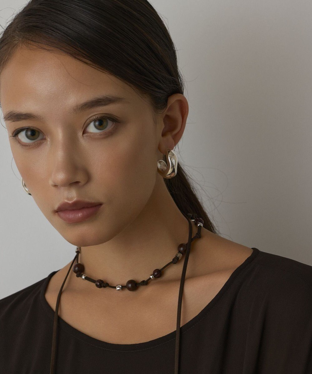 GRACE CONTINENTAL ビーズレザーチョーカー 