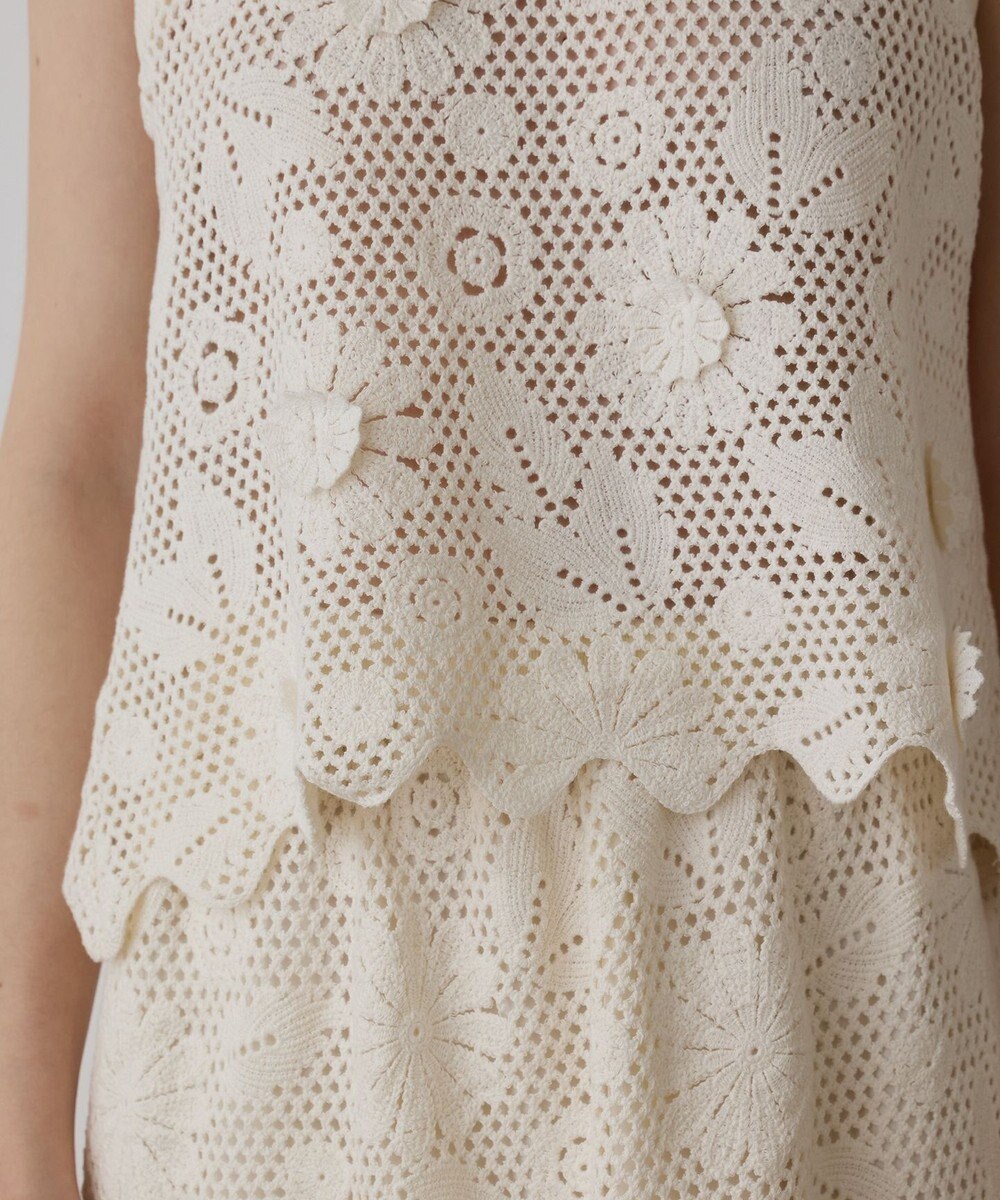 GRACE CONTINENTAL クロシュ刺繍トップ