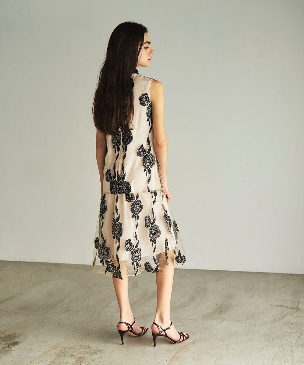 GRACE CONTINENTAL ハイネック刺繍ワンピース 