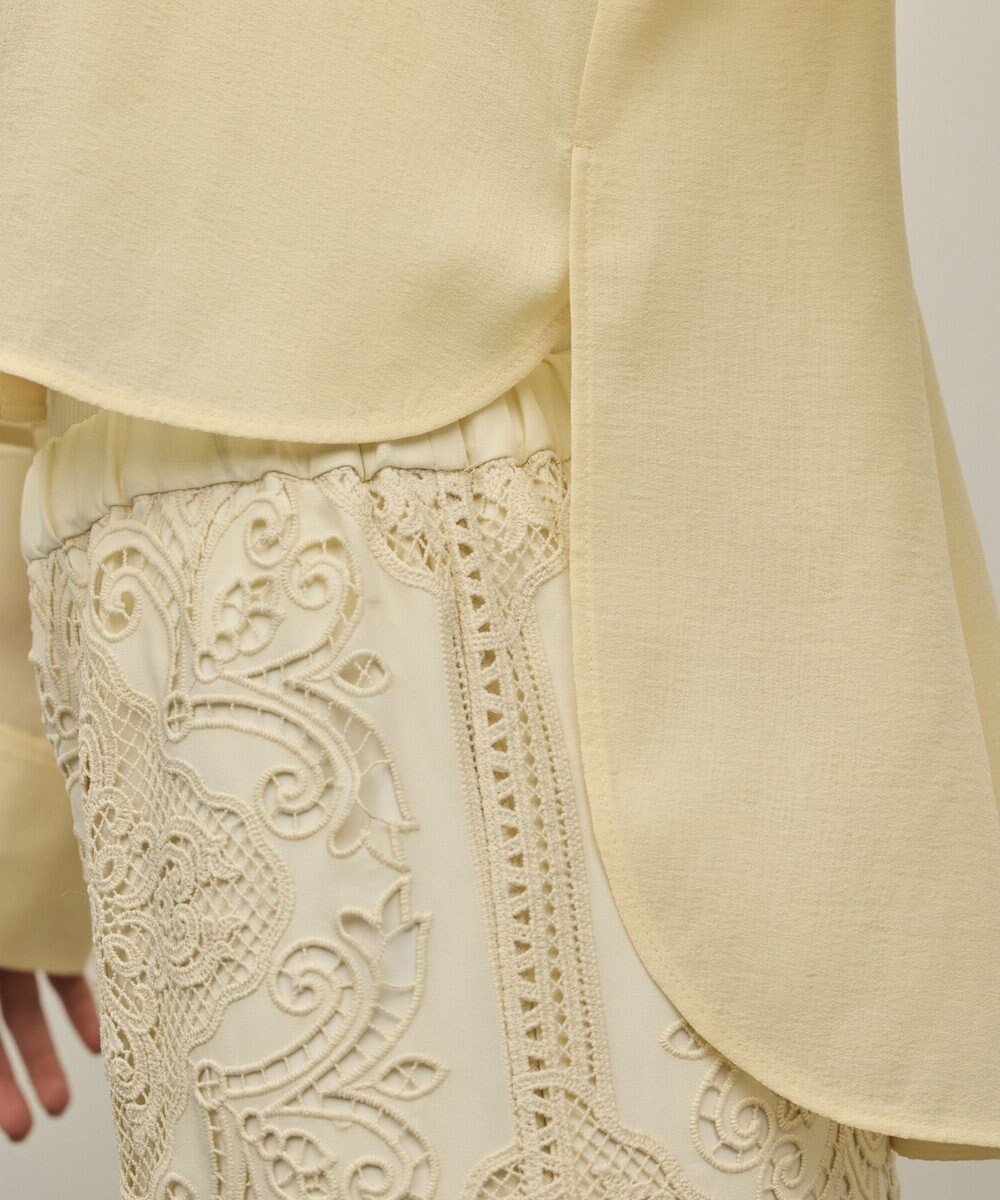 GRACE CONTINENTAL バックフレアシャツ 