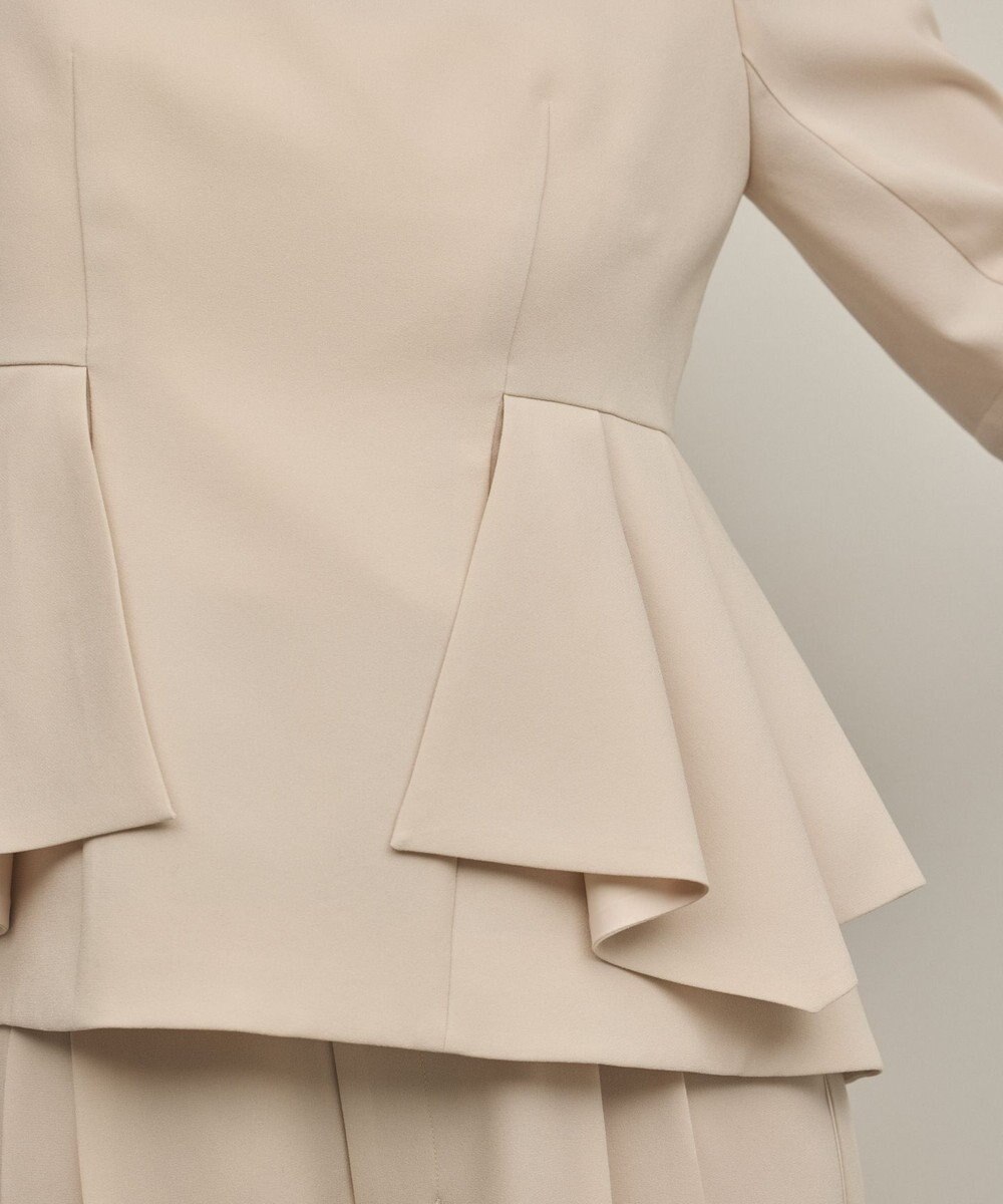 GRACE CONTINENTAL トリアセペプラムトップ 