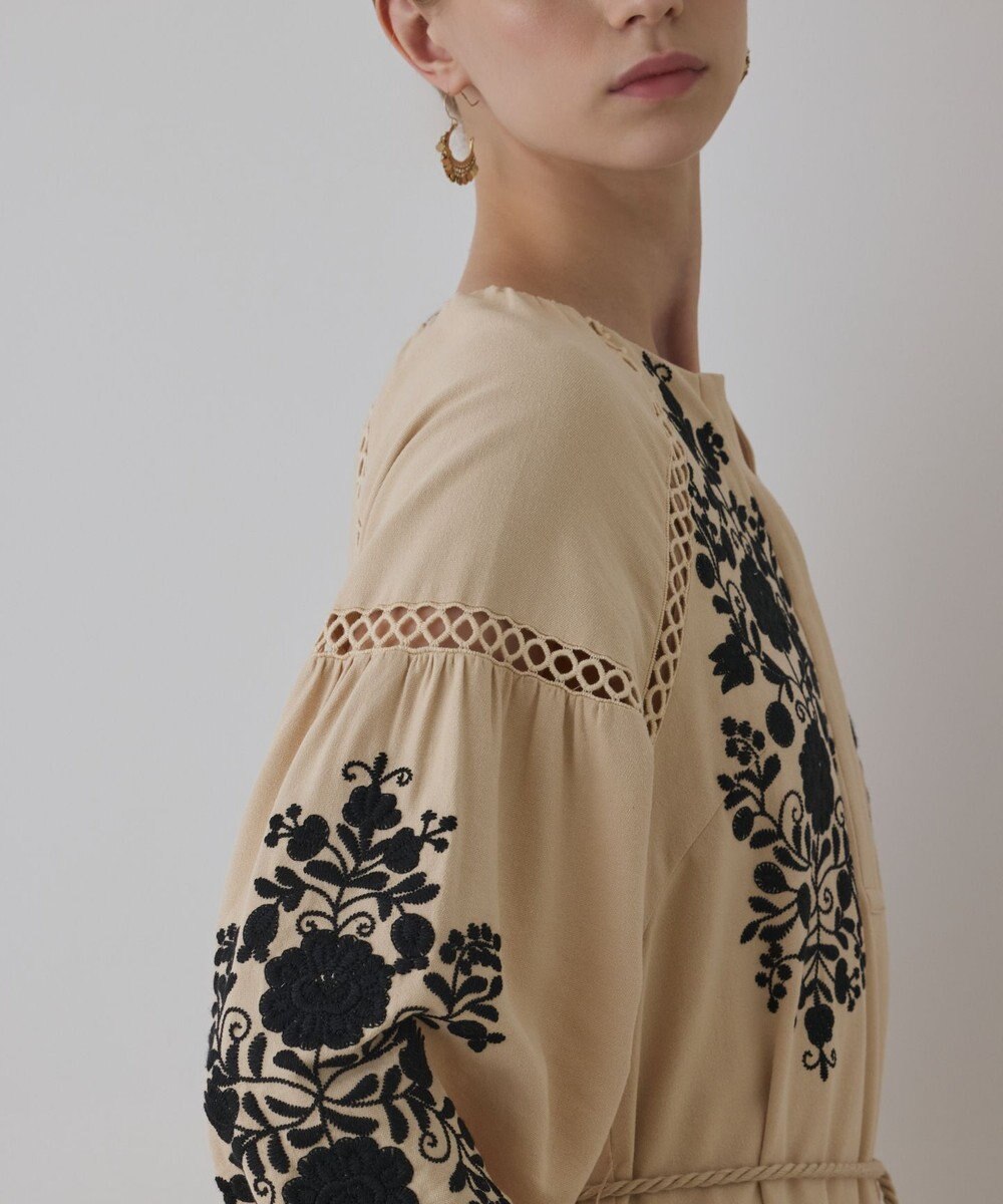 GRACE CONTINENTAL エンブロイダリーカフタンワンピース 