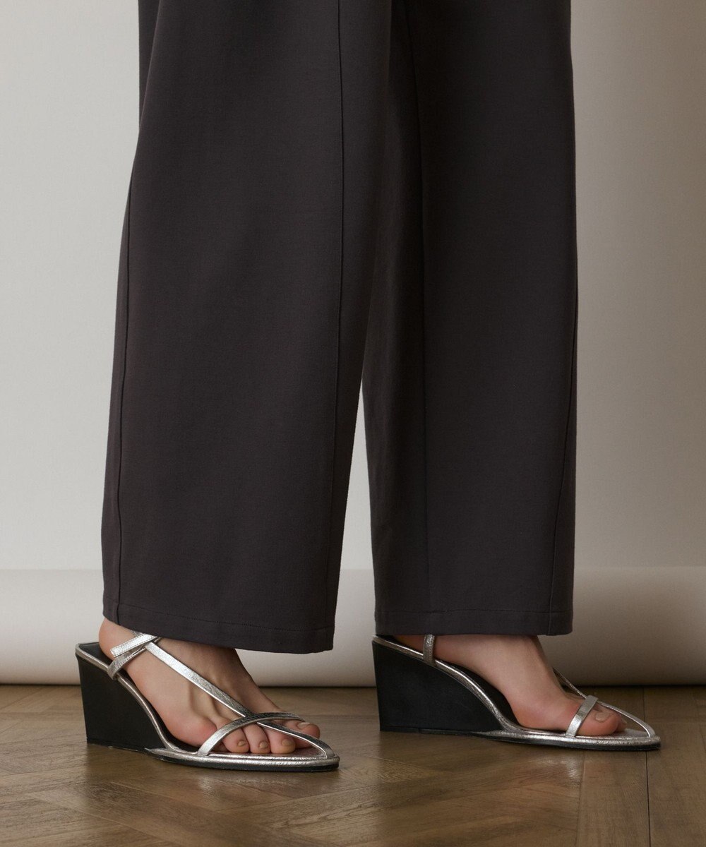 GRACE CONTINENTAL ストレッチポンチパンツ