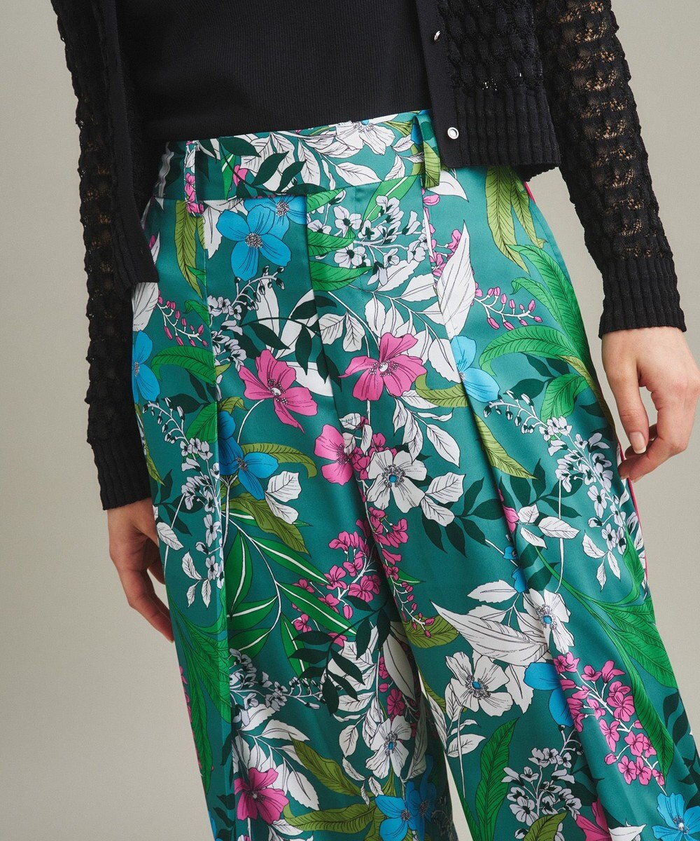 GRACE CONTINENTAL ボタニカルプリントワイドパンツ 