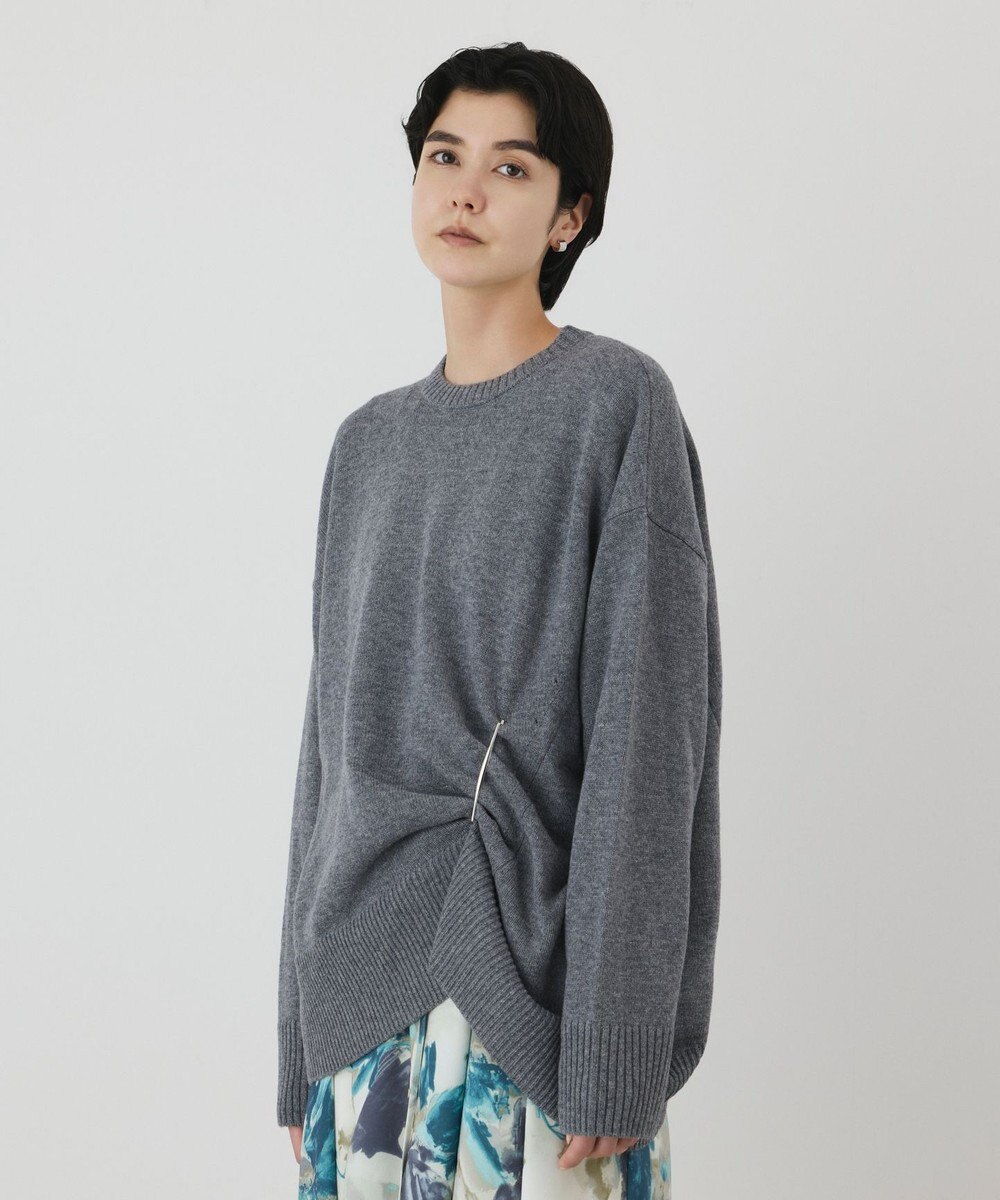 GRACE CONTINENTAL イレヘムブローチニットトップ 