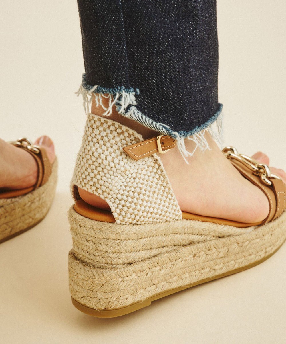 GRACE CONTINENTAL MAYPOLチェーンサンダル 