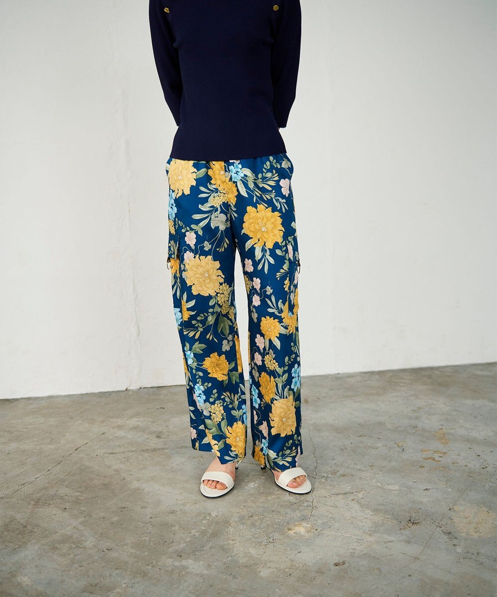 GRACE CONTINENTAL フラワープリントワークパンツ